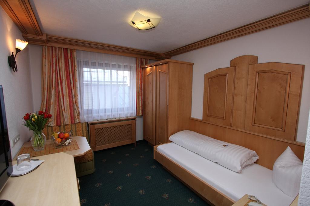 Alphotel Garni Salner Ишгль Экстерьер фото